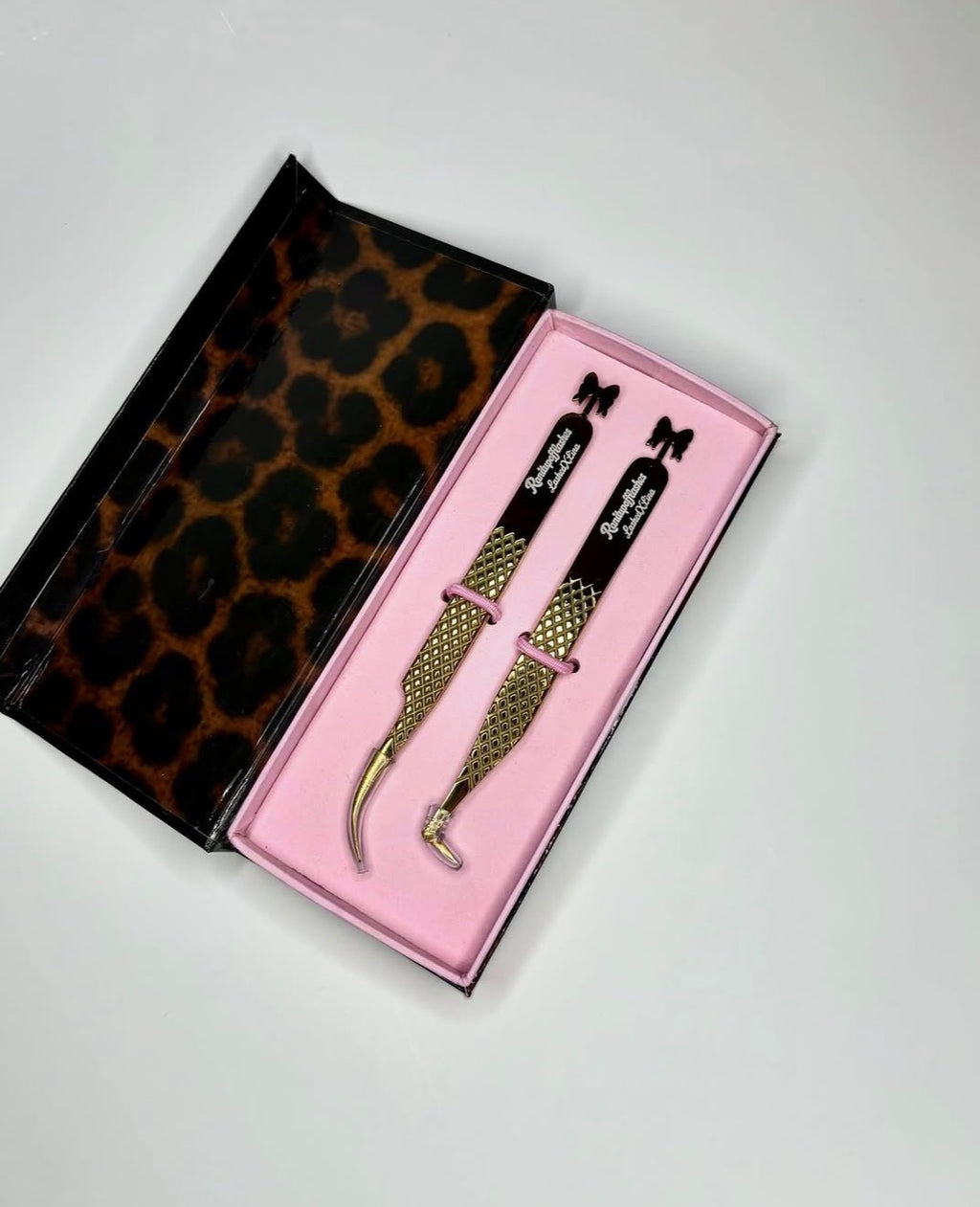 Bow duo tweezers